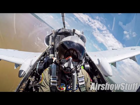 A-10 Warthog Cockpit Cam FULL DEMO - Radio Dubuque Airshow 2019