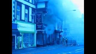 preview picture of video 'Vinegar Jones at Bowness-on-Windermere Burning'