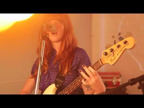 Never Come Around - La Sera