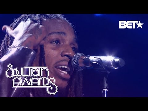 Jacquees Serenades The Crowd With “B.E.D” And “You” | Soul Train Awards 2018