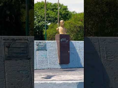 Busto al General Don José de San Martín en la plaza de #ituzaingo #shorts #buenosaires #travel #bsas