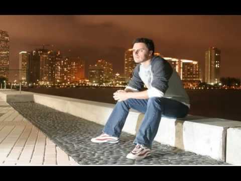 Faithless   Insomnia (Dean Newton and Huggy 2009 Remix).wmv