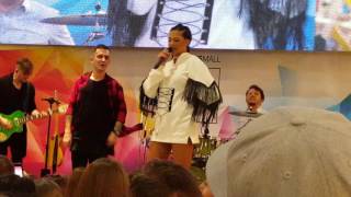 Antonia feat Carla&#39;s Dreams-Suna-ma (Iulius Mall Timișoara 2017)