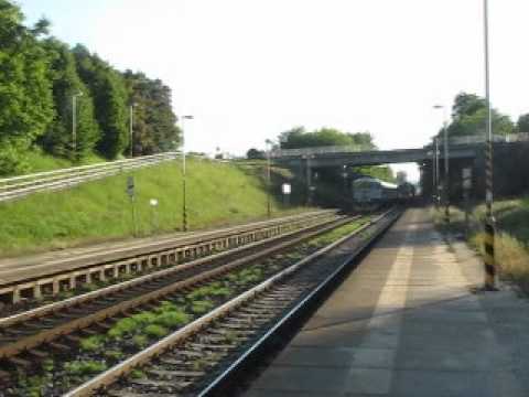 Nesystémový Sp Velo Podyjí + projíždějící Os v "systémově nedoceněné" z.Střelice dolní