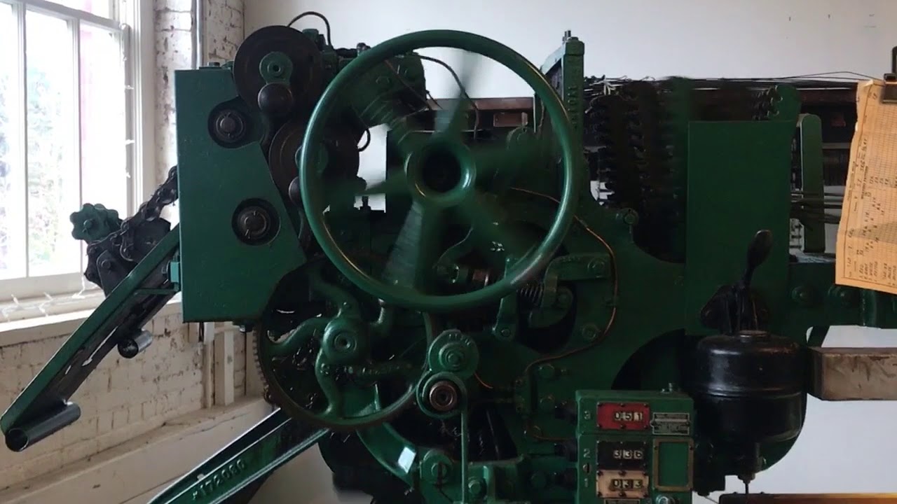 Mechanical loom at the Willamette Heritage Center