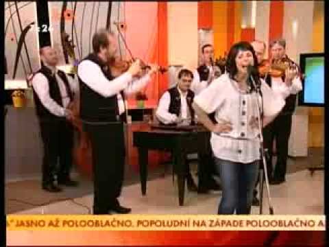 Katarína Knechtová, Hudci z Kyjova   Naoko spím live, Ranný magazín, STV, 942010