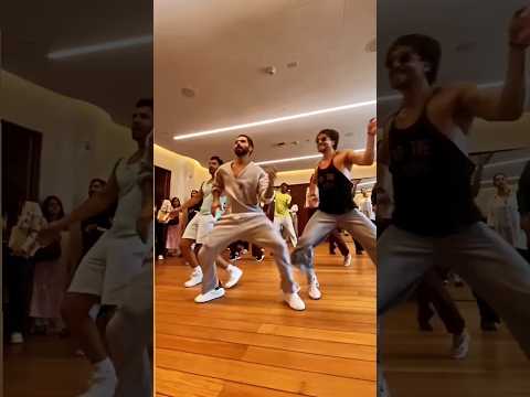 Shahid Kapoor, Varun Dhawan and Tiger Shroff dancing together with incredible energy #shahidkapoor