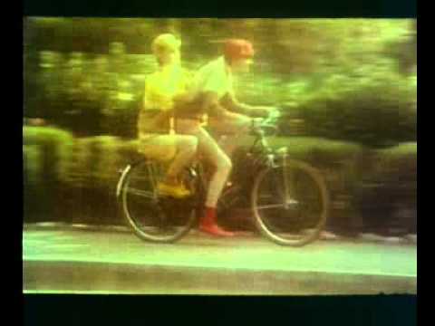 1979年、クマは自転車の記憶だけ持っている / CACHEREL「LES VELOS」
