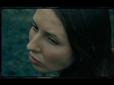 Olena Karas - посеред полину (Official Music Video)