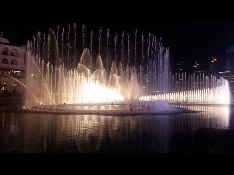 Dubai Fountain : "Hero" (Spanish version) by Enrique Iglesias