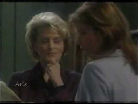 GH 07.28.00b - Alexis informs Helena that she will be taking over