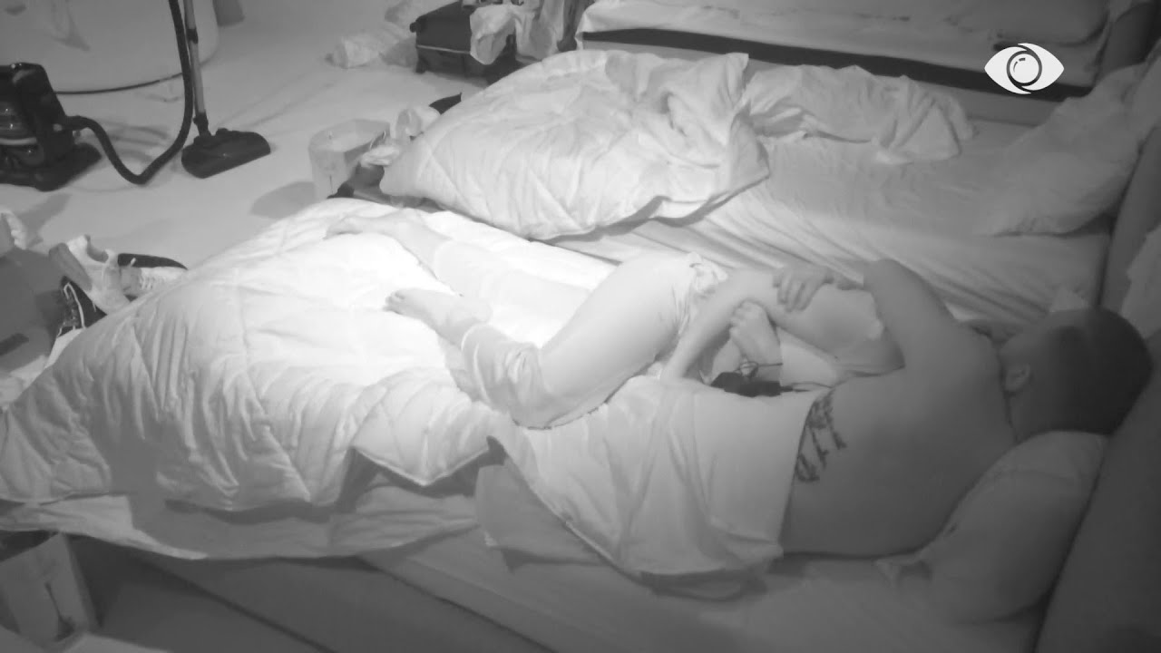 “Hajde se vdiqa, më mori malli”/ Romeo puth dhe përqafon Heidin: Po më plas koka…