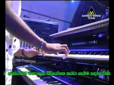 Flash Back with   Sunil Edirisinghe live show Maharagama 2013 ..