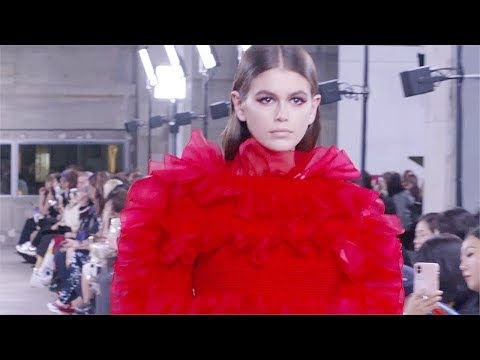 Valentino | Pre-Fall 2018/2019 Full Fashion Show | Exclusive