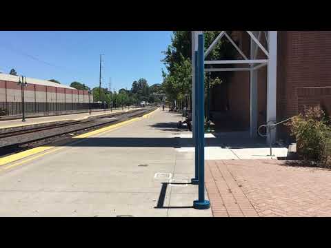 CDTX 2106 is arriving into Martinez