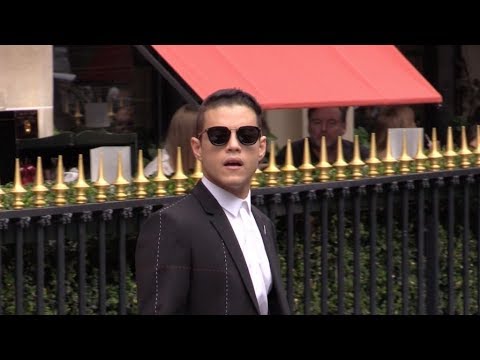 EXCLUSIVE : Rami Malek in front of the Plaza Athenee hotel in Paris