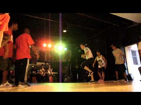 DAVILA ROCKERS vs THE KING - Tribus 2012 first battle