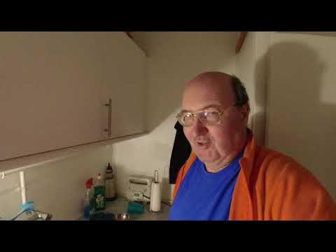 MongoTV_4139 - Overvægtig YouTuber John Laver En SKÅL Chips Med Cola LØRDAG AFTEN