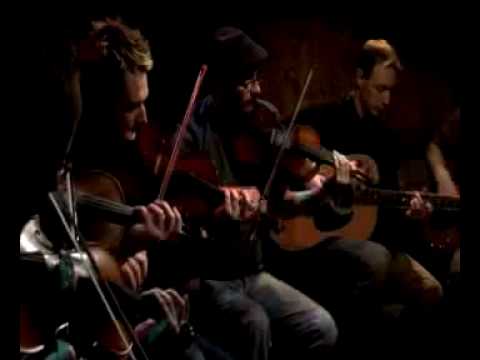 Vintage Footage from Fiddlers˚ Bid! - White Wife (2005)