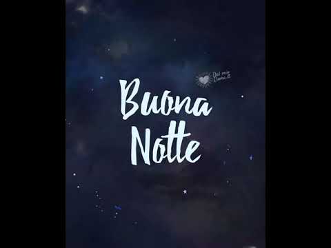 Buona notte. Video con esplosione di stelle tra le nuvole