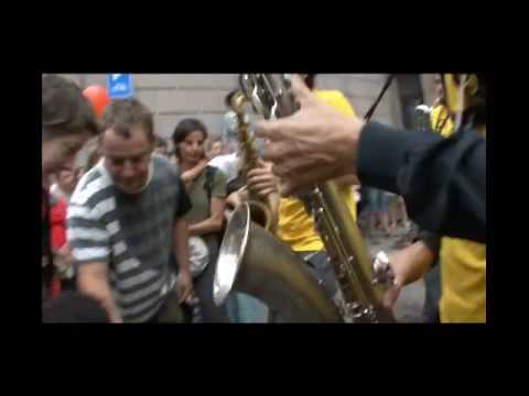 Magicaboola Brass Band 