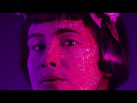 Nakna som foster och gudar - Fotografering