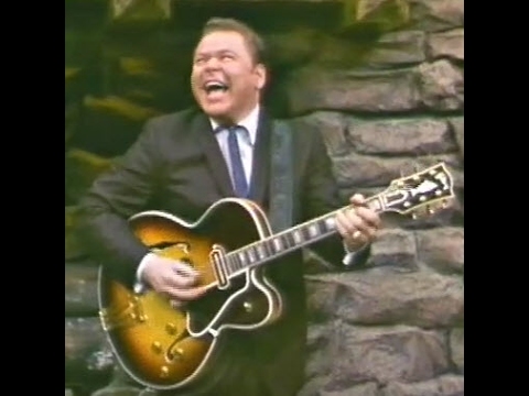 Roy Clark is "Racing The Mule" on Guitar! (Billy Mize Intro)