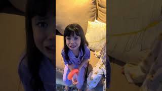 Download lagu Enai, Citra, why, son? Come on, tell Mama Opi. mp3