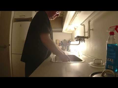 MongoTV_9329 - Min Natmad - RUGBRØD Med HØNSESALAT og TOMAT