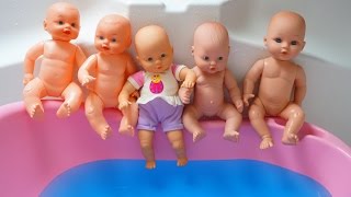 Baby Jumping on the Water Bed - Five Little Baby on The Pool Song for Babies