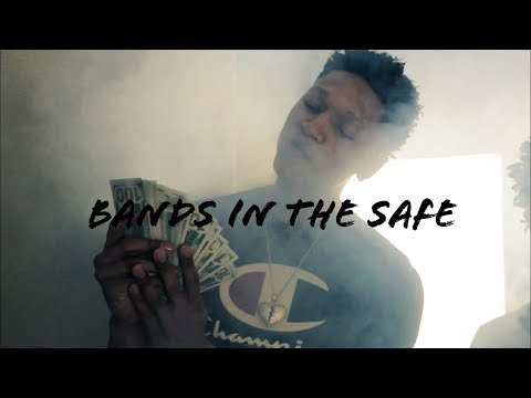 Lil Luski (feat. LoeLoe Bandz/ Lil Splat) - Bands in the safe