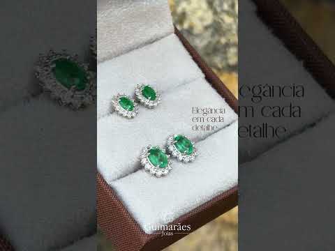 💎 Entre todas as pedras preciosas, a esmeralda sempre ocupou um lugar especial: rara, intensa e lig