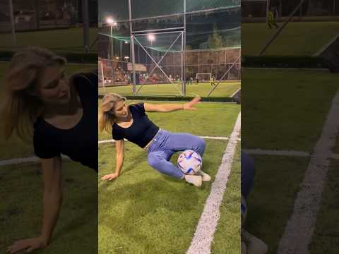 13 seconds of magic tricks 🔥🔥 #aguska #football #girlpower #tricks #worldcup2022