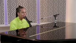 Alicia Keys - Superwoman live #KeysSoulcare