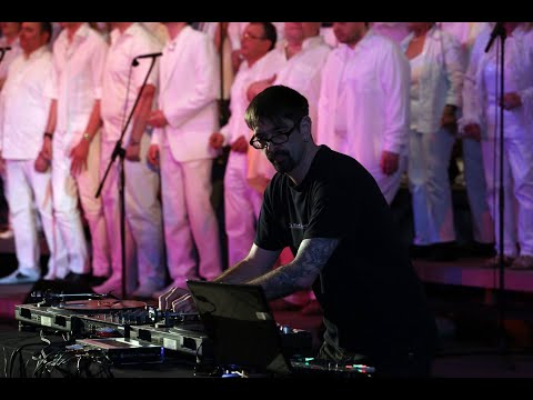 Modern Gospel Choir, Gospelband Zoom and DJ Jumble - God is good