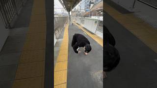 友達が電車にスマホ忘れた日 #スマホ #電車