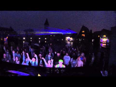 DJ Roo @ 2015 Electronic Midi