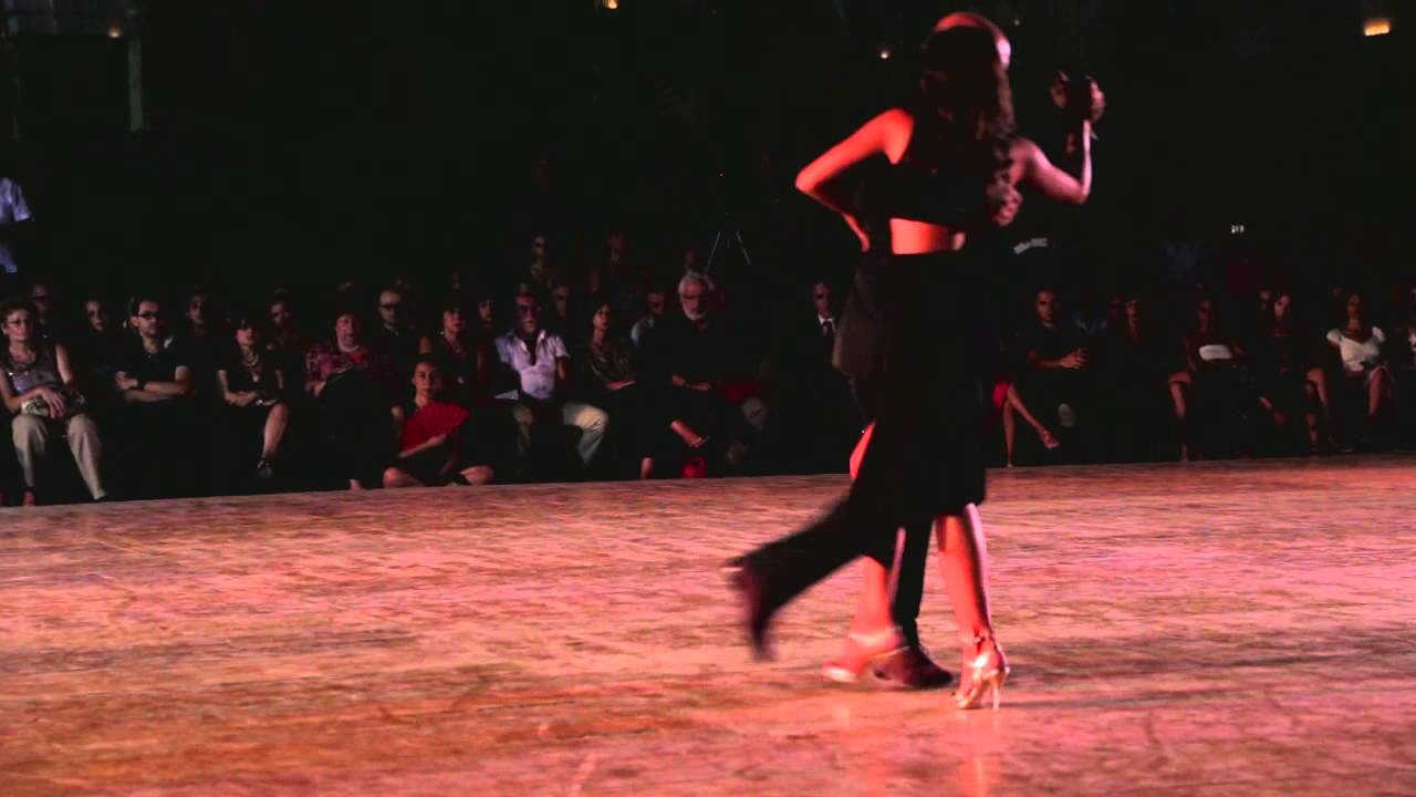Luna Palacios y Angelo Grasso - Catania Tango Festival 2013 - "Tango Suite Show" - Video 1-2