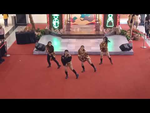 MAMAMOO (마마무) _ 'AYA (아야)' DANCE COVER by Victoria DC