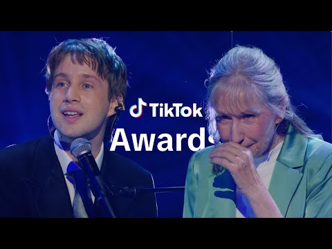 Jude York - Slipping Through My Fingers (Live at the TikTok Awards)