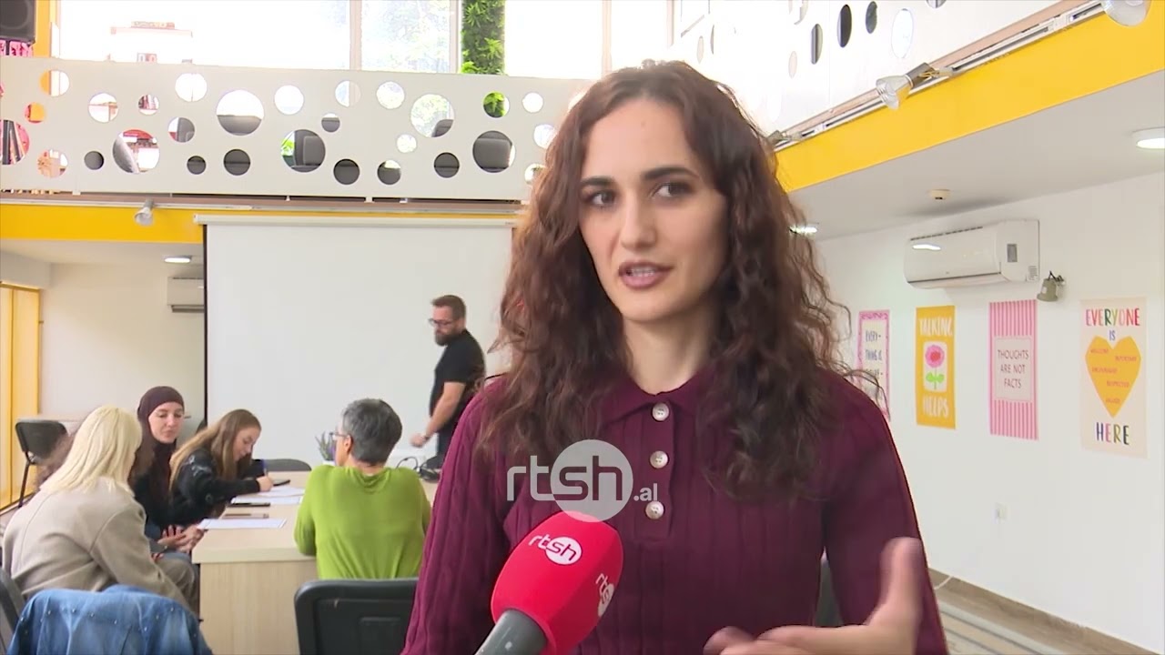 AI dhe dezinformimi, tryezë diskutimi me përfaqësues të medias dhe të rinj në Korçë