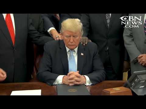 Donald Trump chiede di pregare per la sua vita.