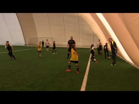 CZ5-Fc Yellow Junior z Kudełkiem w Legnicy pod balonem - Juventus Legnica - V meczyk -Decathlon Cup