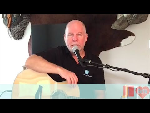 Live at the Piano Lounge with Mike Bonds