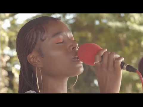 Jaz Elise,Lila ike`,Sevana and Naomi Cowan.