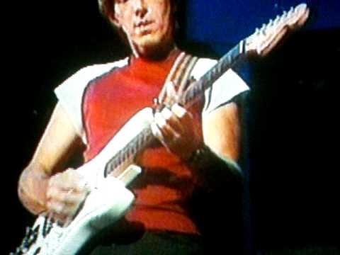 The VENTURES ~ "Manchurian Beat & Stranger In Midosuji" LIVE 1984 !!