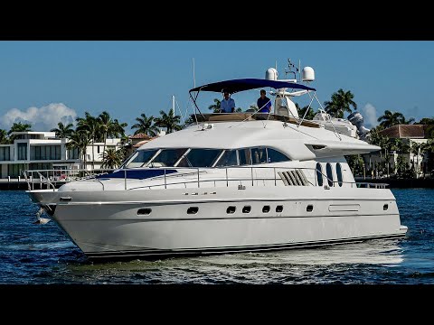 $900,000 Yacht Tour : 2000 Viking/Princess 22M