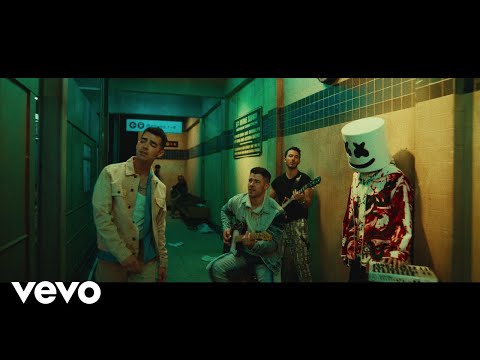 Video Leave Before You Love Me de Marshmello jonas-brothers