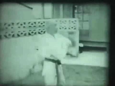 Chōshin Chibana - Naihanchi Sandan