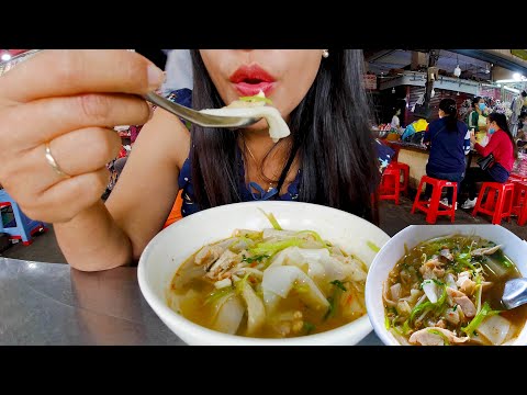 Breakfast For Sales @ Psar Orussey On The First Floor -BanhKanh And Nuy With Chicken Soup Cost $1.75